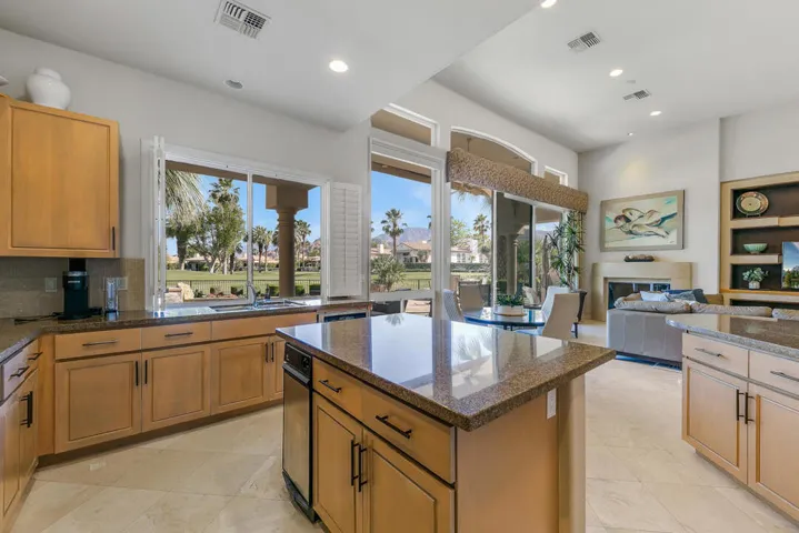 13 KITCHEN MLS
