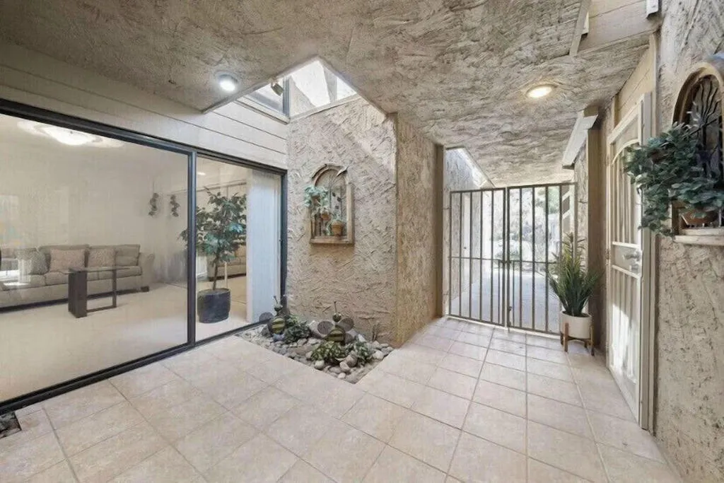 courtyard2