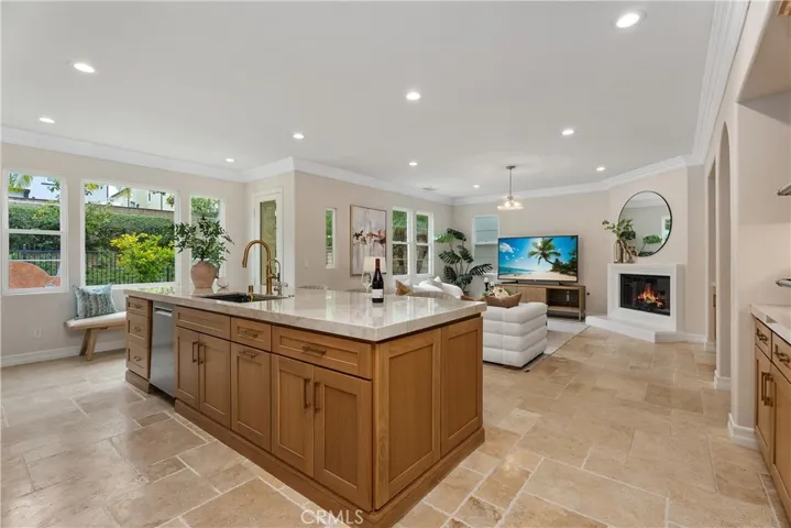 114 Mosaic, Irvine, California 92603