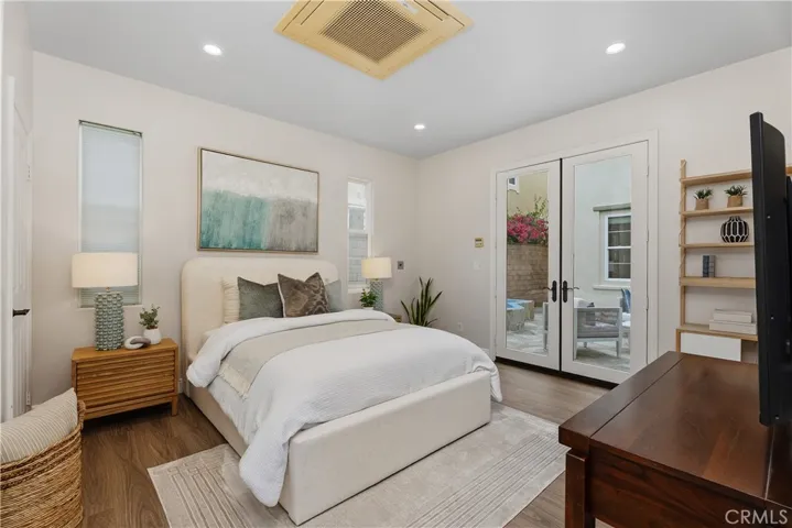 114 Mosaic, Irvine, California 92603