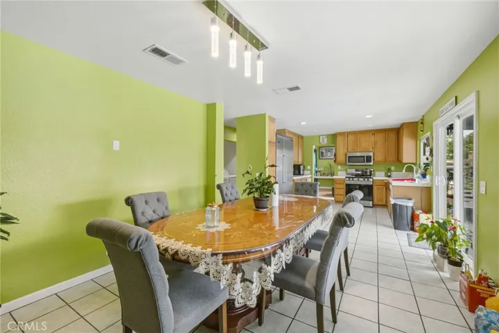 14459 Bailey Ct, Victorville, California 92394