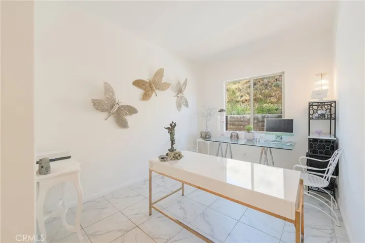 Bonus Room / Office
