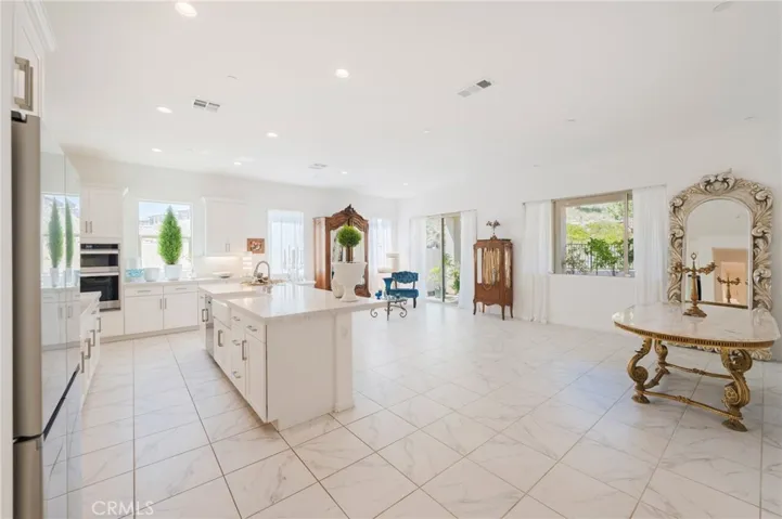 Dining / Living Room