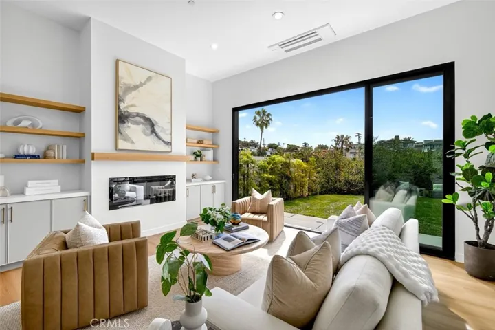 229 Avenida Monterey 1, San Clemente, California 92672