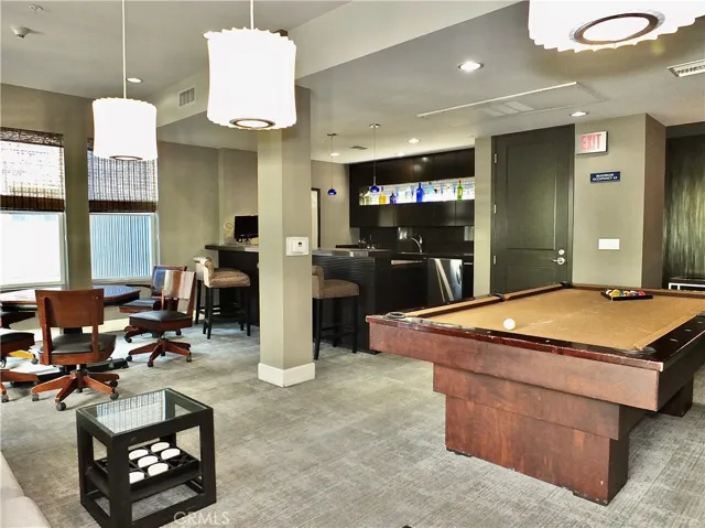 Common area lounge