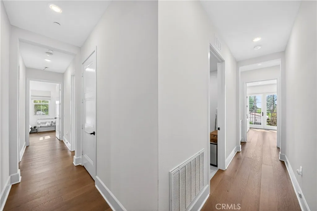 Hallway to bedrooms