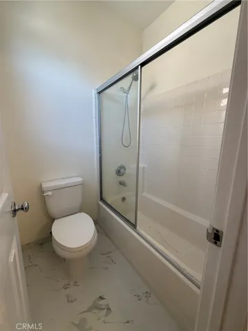 Upstairs Hallway Bathroom