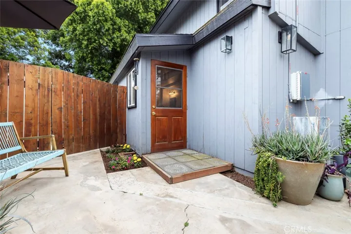 Separate Home Business/Office Entrance