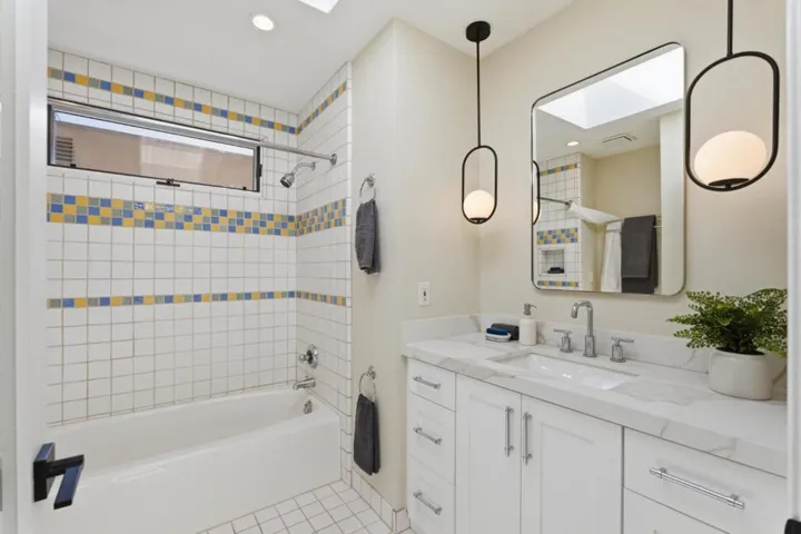 1157 Lincoln Avenue, Palo Alto, California 94301