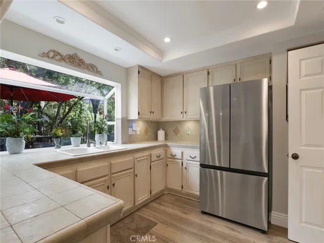 796 N Valley, Westlake Village, California 91362