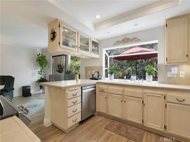 796 N Valley, Westlake Village, California 91362