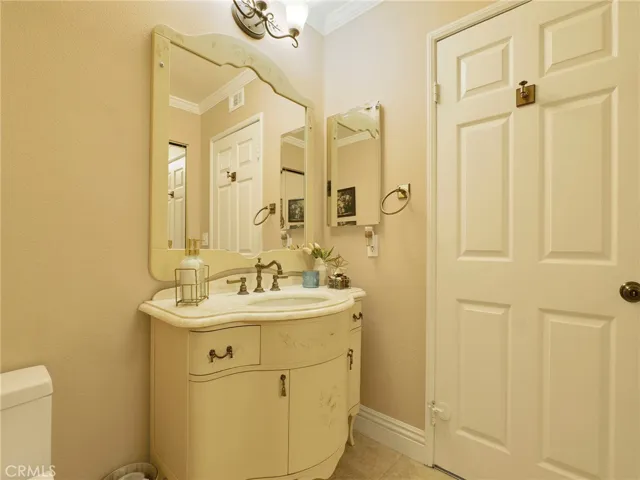 796 N Valley, Westlake Village, California 91362