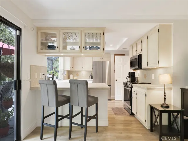 796 N Valley, Westlake Village, California 91362