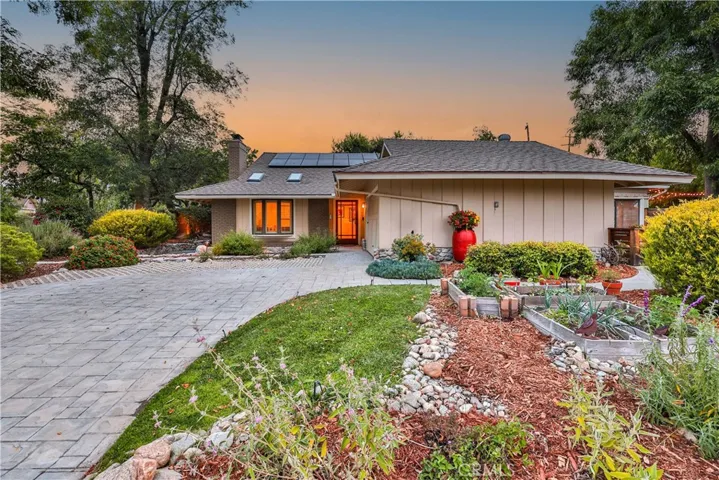 982 Northwestern, Claremont, California 91711