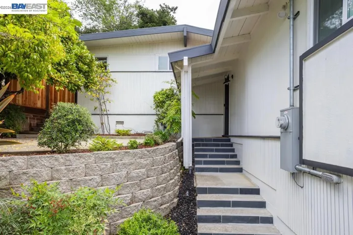 18650 Center St, Castro Valley, California 94546