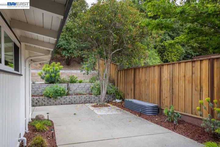 18650 Center St, Castro Valley, California 94546