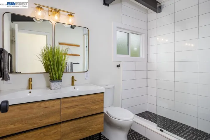 18650 Center St, Castro Valley, California 94546