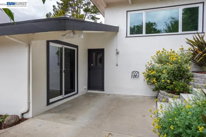 18650 Center St, Castro Valley, California 94546