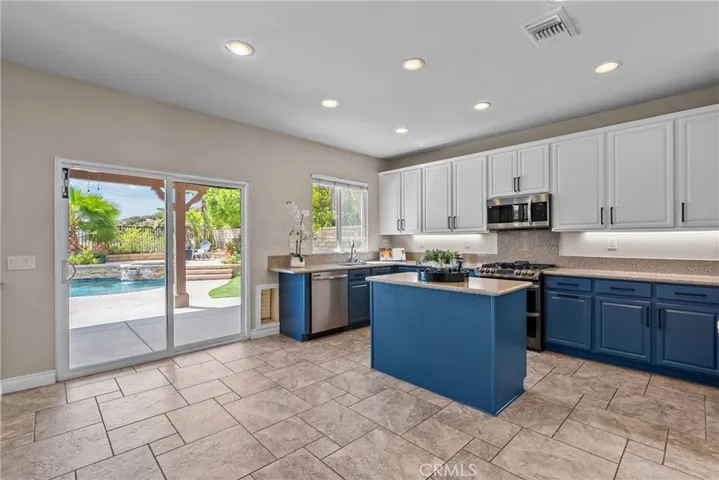 29908 Shadow, Castaic, California 91384