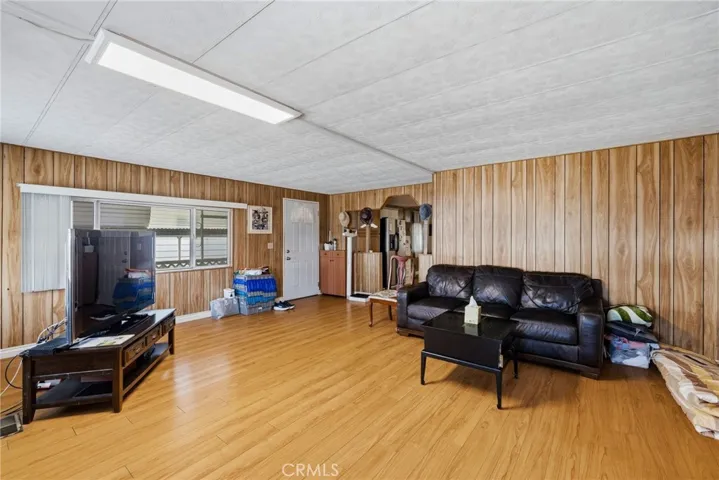 401 W Carosn Street, Carson, California 90745