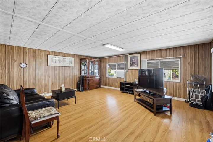 401 W Carosn Street, Carson, California 90745