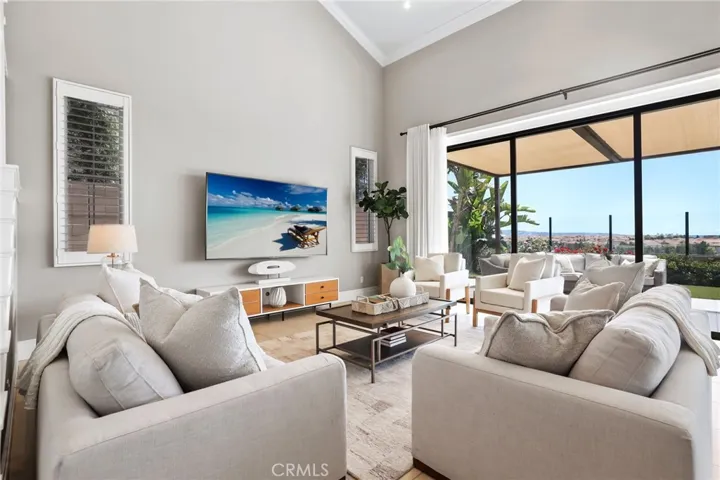 154 Roscomare, Irvine, California 92602