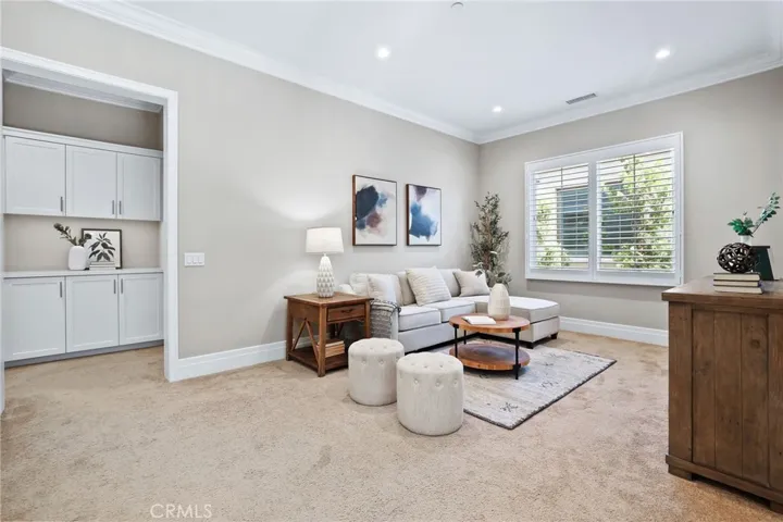 154 Roscomare, Irvine, California 92602