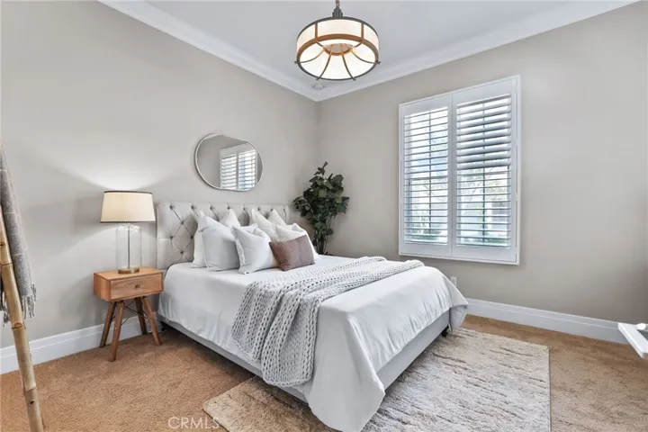 154 Roscomare, Irvine, California 92602