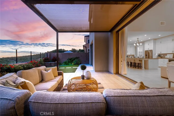 154 Roscomare, Irvine, California 92602