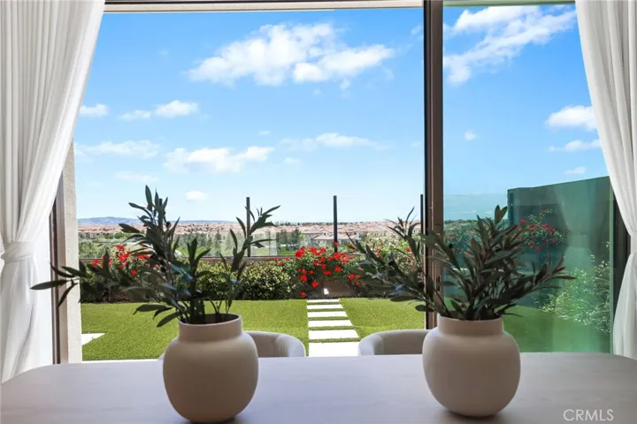 154 Roscomare, Irvine, California 92602