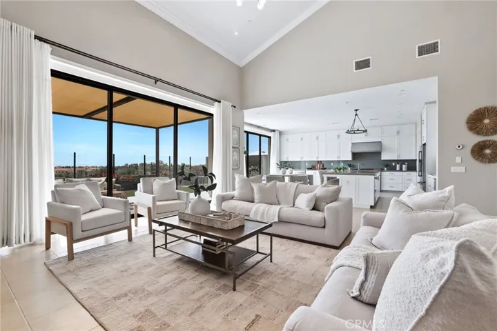 154 Roscomare, Irvine, California 92602