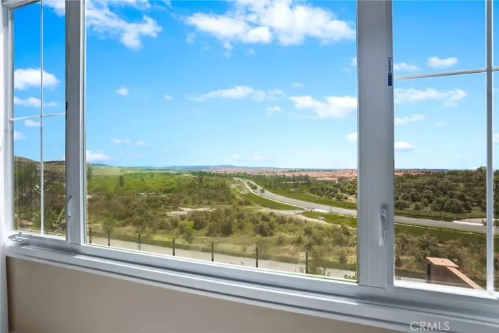 154 Roscomare, Irvine, California 92602