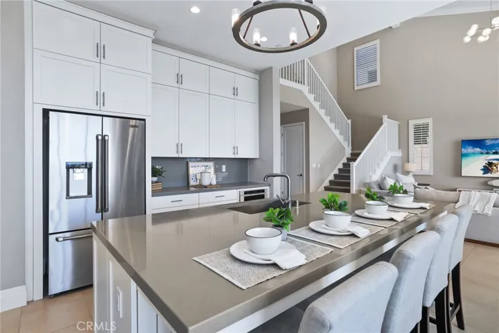154 Roscomare, Irvine, California 92602