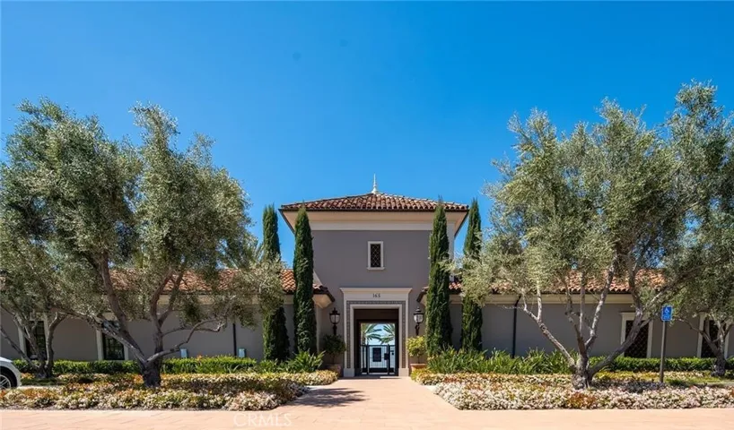 154 Roscomare, Irvine, California 92602