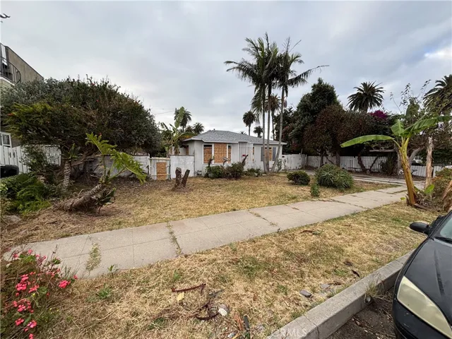 3720 S Meyler, San Pedro, California 90731