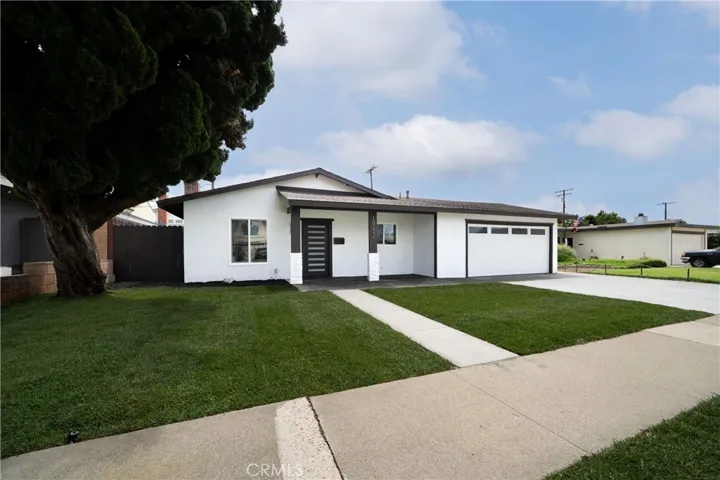 10232 Halawa, Huntington Beach, California 92646