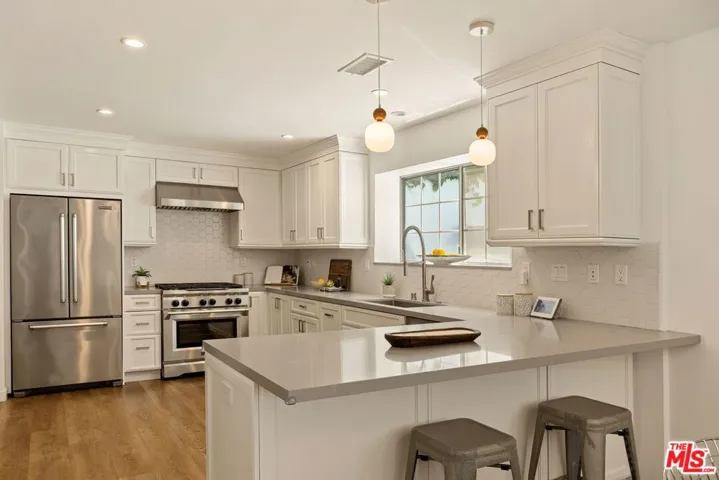 11734 Sunshine Terrace, Studio City, California 91604