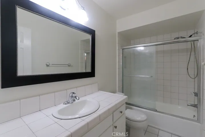 564 N Bellflower Boulevard 218, Long Beach, California 90814