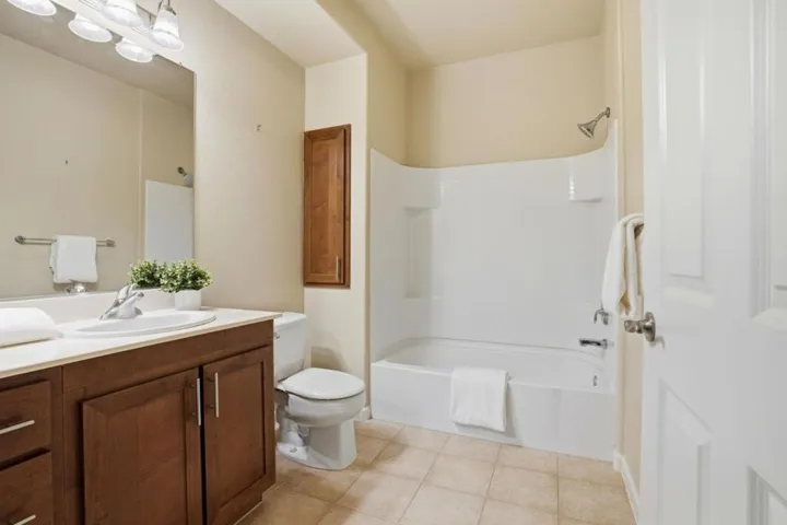 4388 El Camino Real 309, Los Altos, California 94022