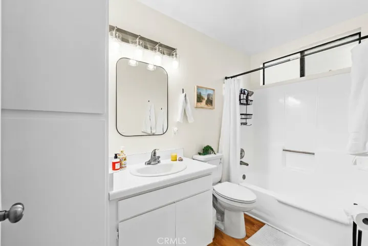 1033 E Santa Clara Street, Ventura, California 93001