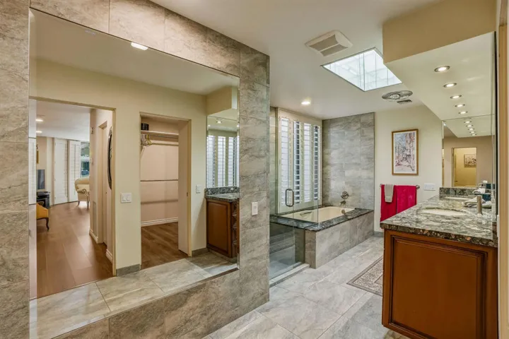 Guest Bath 1