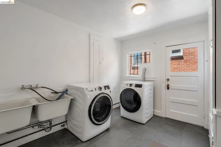 2350 Spaulding, Berkeley, California 94703