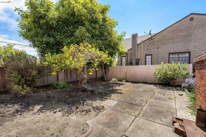 2350 Spaulding, Berkeley, California 94703