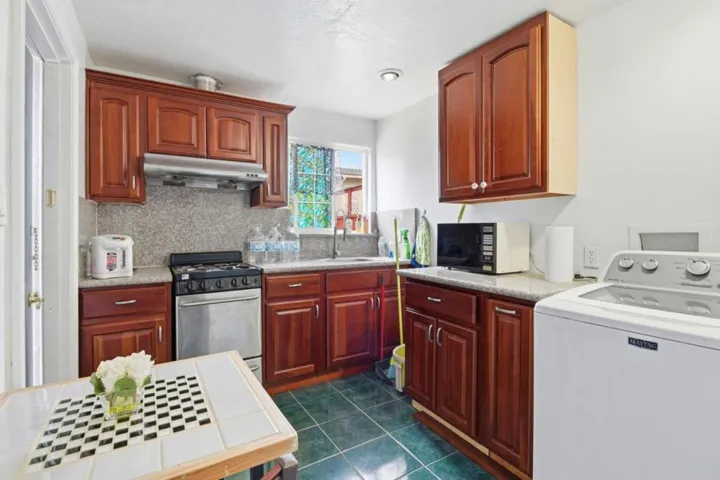 727 S I Street, Livermore, California 94550