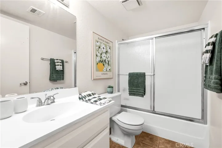 1919 E Beverly 205, Long Beach, California 90802
