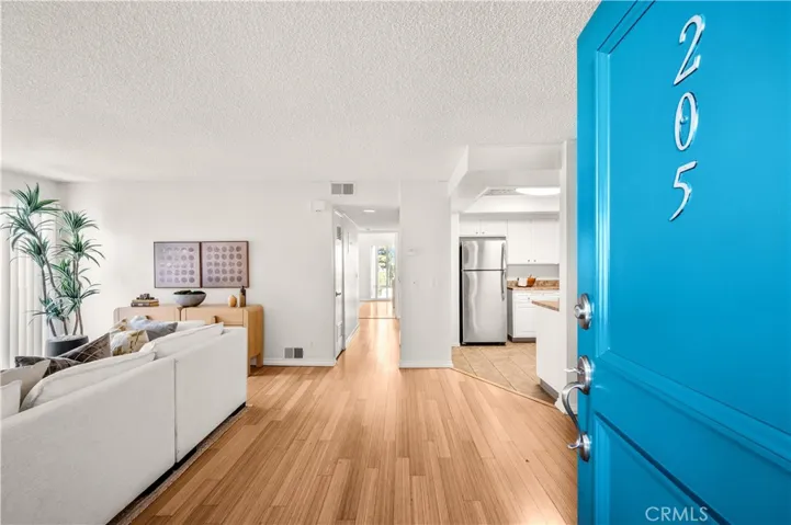 1919 E Beverly 205, Long Beach, California 90802