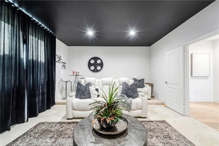 7612 Carmenita, West Hills, California 91304