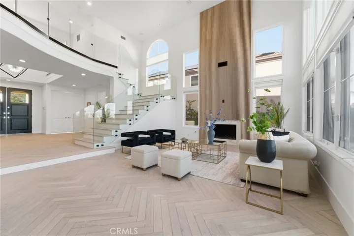7612 Carmenita, West Hills, California 91304