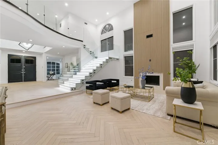 7612 Carmenita, West Hills, California 91304