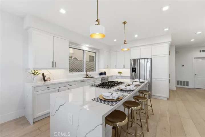 7612 Carmenita, West Hills, California 91304